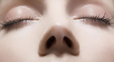 硅胶隆鼻：一种改变人们容貌的出色手术
