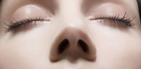 做假体鼻子恢复要多久「假体鼻子多久能恢复」