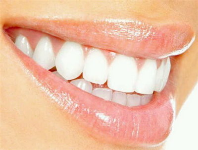 镶牙要磨两边牙的危害【镶牙对两边牙齿的危害】