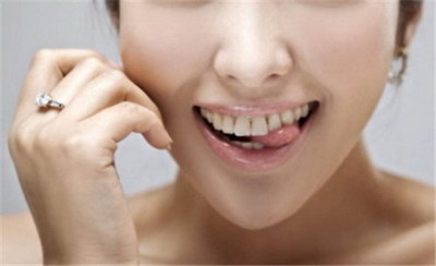 牙龈出血怎么刷牙能改善(每次刷牙牙龈出血怎么回事)