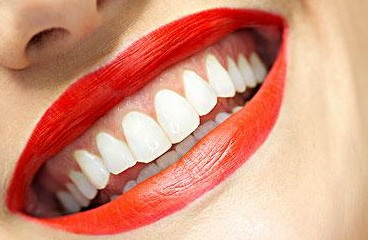 种完的牙可以和正常牙齿(正常牙齿可以带假牙吗)
