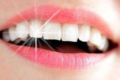 牙龈肿出血是什么原因引起的(牙龈总是出血是什么原因引起的)
