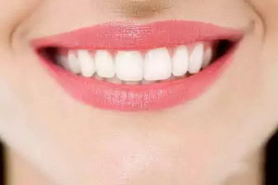 牙龈翻瓣术注入牙骨粉