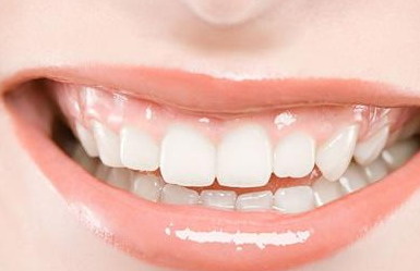 牙齿为什么掉一颗补三颗(镶一颗普通牙齿为什么算三颗)
