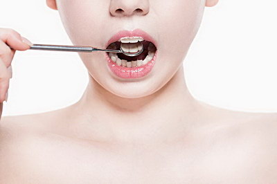氧化锆全瓷牙适合后牙桥体吗_氧化锆全瓷牙适合后牙吗