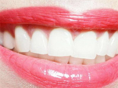 种植牙的牙根是什么材质(牙根拔了不种植牙会有什么危害)