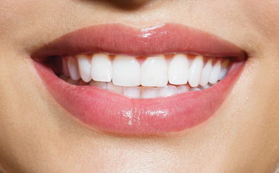 牙龈肉松动出血是什么原因(突然牙龈松动出血)